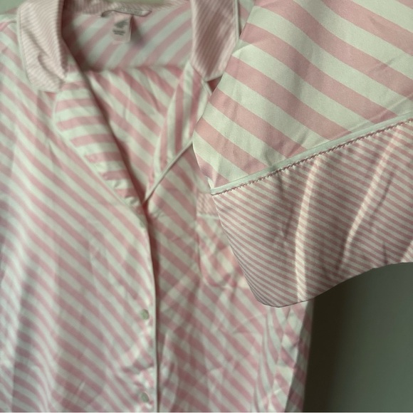 Victoria’s Secret Classic Satin Afterhours Pink Stripe Satin Pajama Set silky XS - Picture 9 of 15